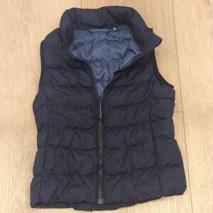 Uniqlo Dark Blue Puffer Vest